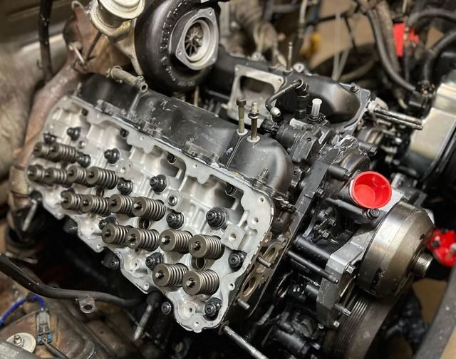 Diesel truck repair service